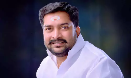 சுருக்கெழுத்தர் பணி தேர்வை ரத்து செய்து புதிதாக நடத்த வேண்டும்