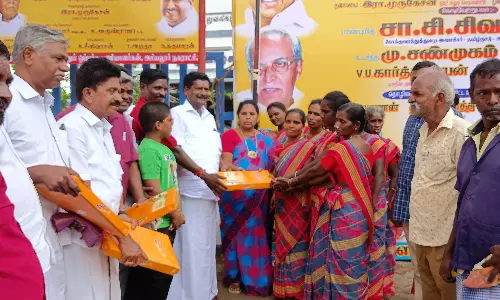 அரியலூரில் தொழிலாளர் முன்னேற்ற சங்கம் சார்பில் நலத்திட்ட உதவிகள்