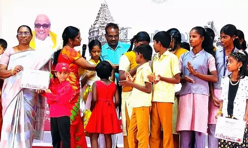 அரியலூர் புத்தகத் திருவிழாவில் போட்டிகளில் வெற்றி பெற்ற மாணவ, மாணவிகளுக்கு சான்றிதழ்