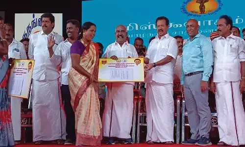 மாரத்தான் போட்டியில் வெற்றி பெற்றவர்களுக்கு பரிசு- சான்றிதழ்கள்