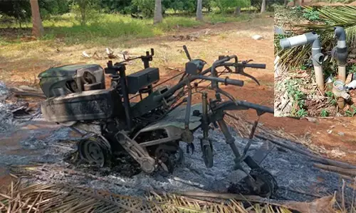 ஜேடர்பாளையம் அருகே தோட்டத்திலிருந்தபவர் டில்லருக்கு தீ வைத்த 2 பேர் சிறையில் அடைப்பு