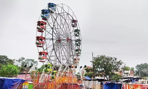 மானாமதுரை சித்திரை திருவிழாவில் ராட்டினங்களை இயக்க கோரிக்கை