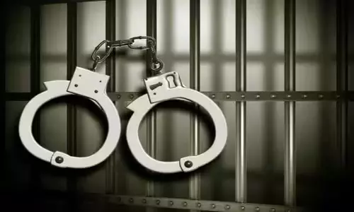 தடையை மீறி மது விற்பனையில் ஈடுபட்ட 18 பேர் கைது