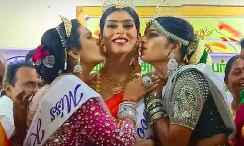 திருநங்கைகளுக்கான அழகி போட்டி- மிஸ் கூவாகமாக சென்னை நிரஞ்சனா தேர்வு