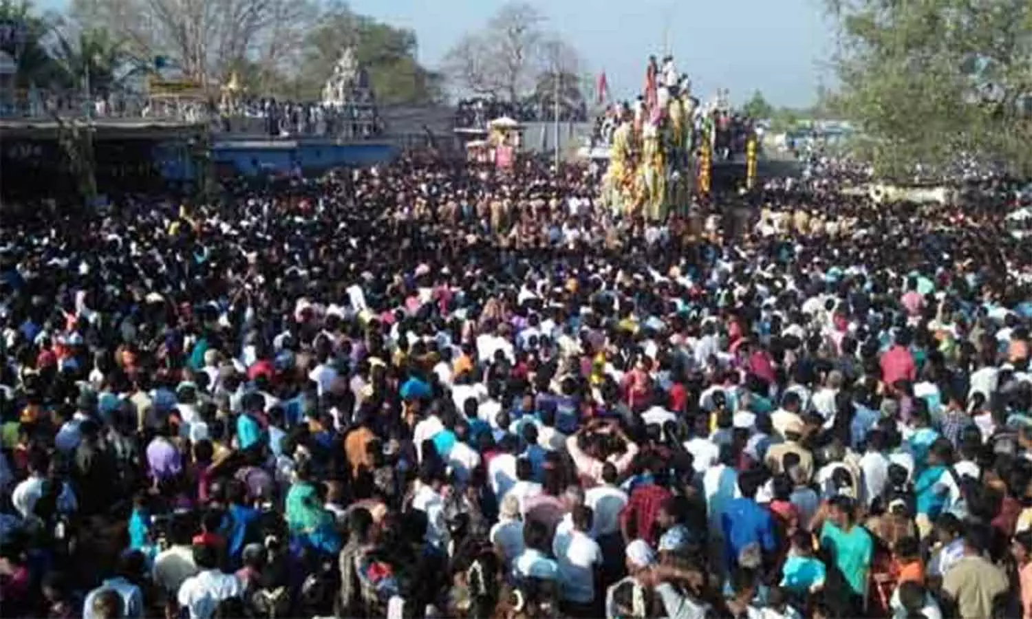 பொன்னியம்மன் கோவிலில் சித்திரை திருவிழா பொன்னியம்மன் கோவிலில் சித்திரை திருவிழா