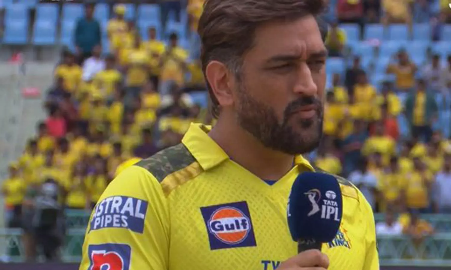 இது எனக்கு கடைசி ஐபிஎல் கிடையாது - தொகுப்பாளர் கேள்விக்கு அதிரடியாக பதிலளித்த டோனி