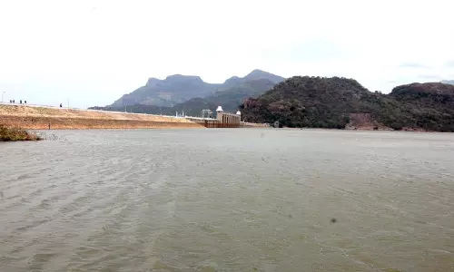 வறண்டு வரும் அமராவதி ஆறு - குடிநீரை சிக்கனமாக பயன்படுத்த  வேண்டுகோள்