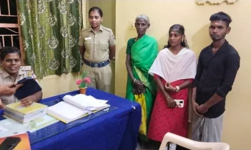 கணவனை சேர்ந்து வைக்க கோரி நர்சிங் மாணவி புகார்