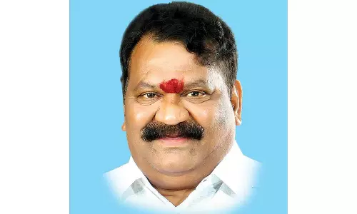 மருத்துவ திருவிழாக்களை கிராமப்புறங்களிலும் நடத்த வேண்டும்