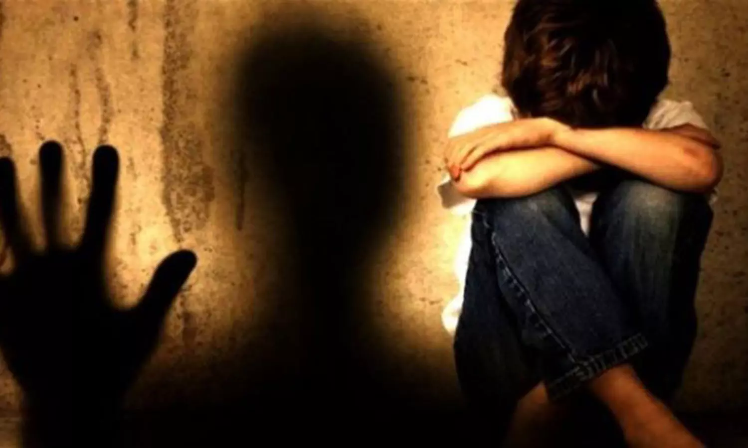 சிறுவனுக்கு பாலியல் தொல்லை கொடுத்தவருக்கு 5 ஆண்டுகள் சிறை சிறுவனுக்கு பாலியல் தொல்லை கொடுத்தவருக்கு 5 ஆண்டுகள் சிறை