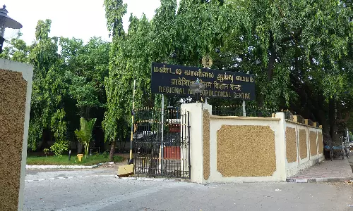 தமிழகத்தில் மேலும் 4 நாட்கள் மிதமான மழைக்கு வாய்ப்பு: வானிலை மையம் தகவல்