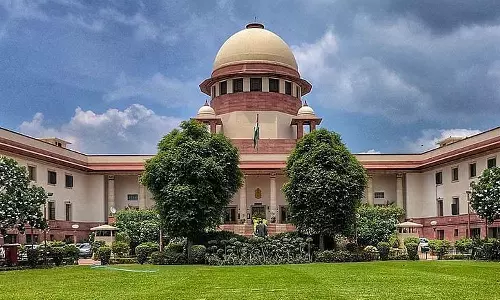 ஒரே பாலின ஜோடிகளின் பிரச்சினைகள் குறித்து ஆராய குழு- சுப்ரீம் கோர்ட்டில் மத்திய அரசு தகவல்