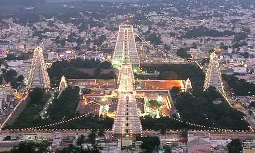 திருவண்ணாமலையில் குவிய தொடங்கிய பக்தர்கள்- போலீஸ் பலத்த பாதுகாப்பு