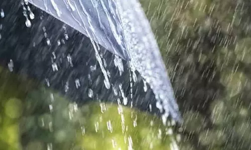 சூளகிரி பகுதியில் தொடர்ந்து 3 மணிநேரம் இடி, மின்னலுடன் கனமழை