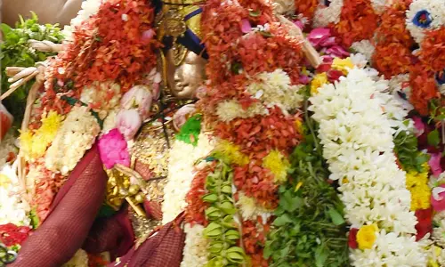 நாளை கள்ளழகர் ஆற்றில் இறங்கும் நிகழ்வு: வைகை அணையில் இருந்து மீண்டும் தண்ணீர் திறப்பு அதிகரிப்பு