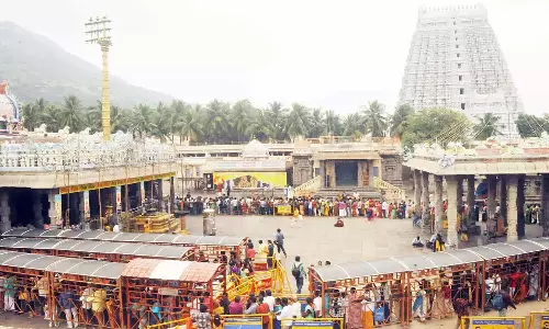 சித்ரா பவுர்ணமி இன்று நள்ளிரவு தொடங்குகிறது: திருவண்ணாமலையில் குவியும் பக்தர்கள்