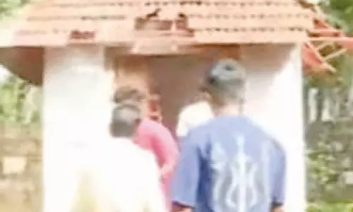 கேரளாவில் மீண்டும் பெண் மந்திரவாதி வீட்டில் சிறை வைக்கப்பட்ட சிறுவன் உள்பட 3 பேர் மீட்பு- நரபலி கொடுக்க கடத்தப்பட்டார்களா?