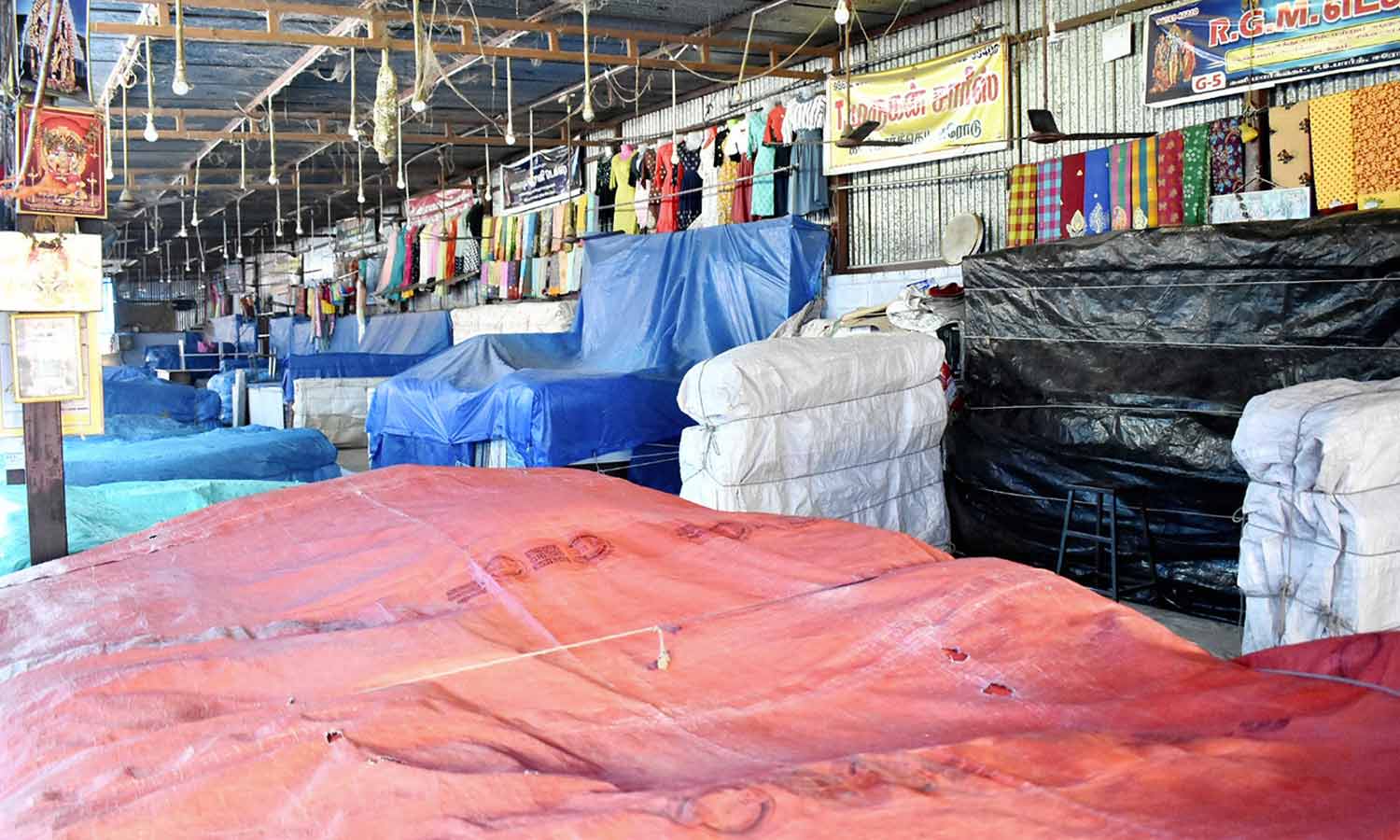 ஈரோடு மாவட்டத்தில் இன்று வணிகர் தினத்தையொட்டி கடைகள் அடைப்பு