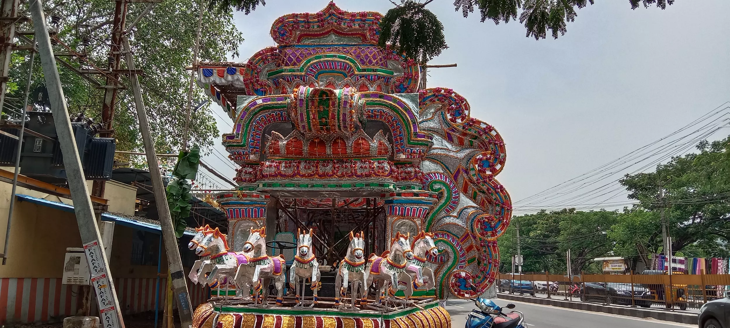 புஷ்ப பல்லக்கு செல்லும் பாதையில் மாநகராட்சி கமிஷனர் ஆய்வு