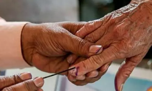 கர்நாடக சட்டசபை தேர்தலில் 87,501 பேர் வீட்டில் இருந்தபடியே வாக்களிப்பு