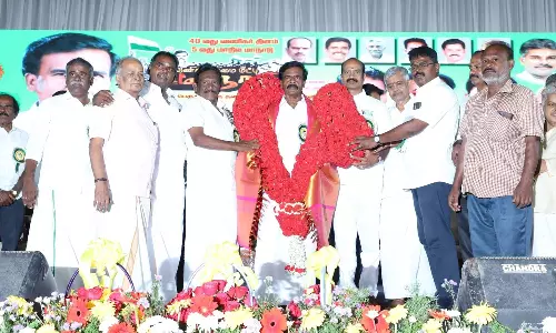 தமிழ்நாடு அனைத்து வணிகர் சங்க பேரமைப்பு மாநில மாநாடு- கொளத்தூர் ரவி தலைமையில் நடந்தது