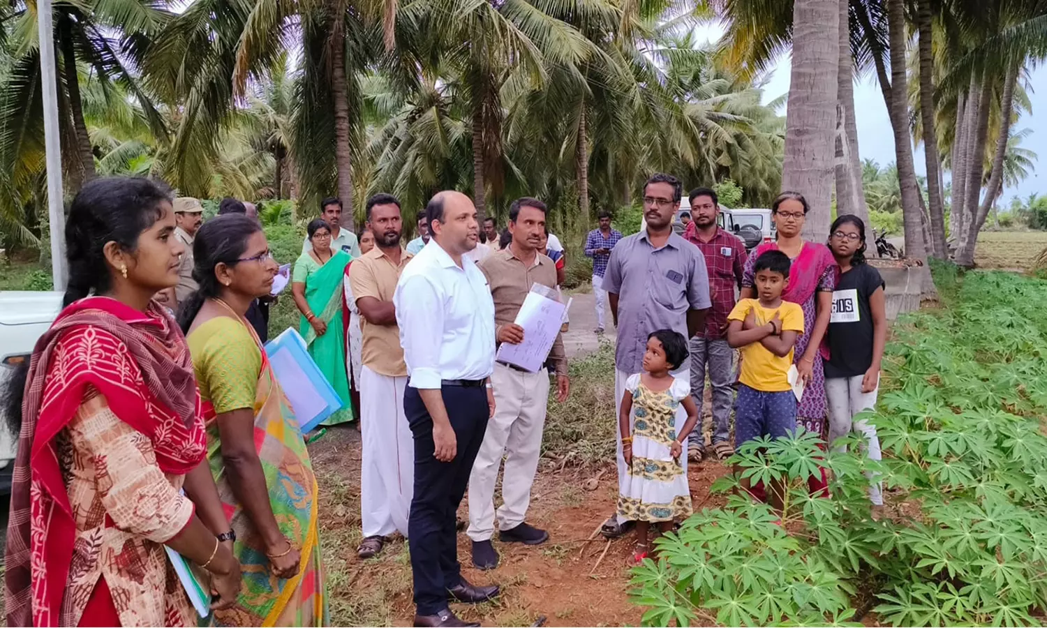 வளர்ச்சி திட்டப்பணிகளை கலெக்டர் கிருஷ்ணனுண்ணி நேரில் ஆய்வு வளர்ச்சி திட்டப்பணிகளை கலெக்டர் கிருஷ்ணனுண்ணி நேரில் ஆய்வு