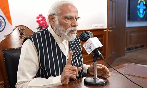 மன் கி பாத் நிகழ்ச்சிக்கு வராத மாணவர்களுக்கு ரூ.100 அபராதம் விதிக்கப்பட்டதாக புகார்