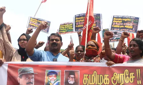 தி கேரளா ஸ்டோரி படத்தை கண்டித்து சீமான் முற்றுகை போராட்டம்