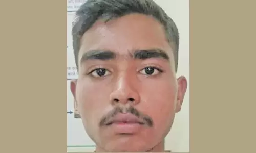 சமஸ்கிருத தேர்வில் முதலிடம் பிடித்த முஸ்லிம் மாணவன்- சமஸ்கிருத ஆசிரியராக விரும்புவதாக பேட்டி