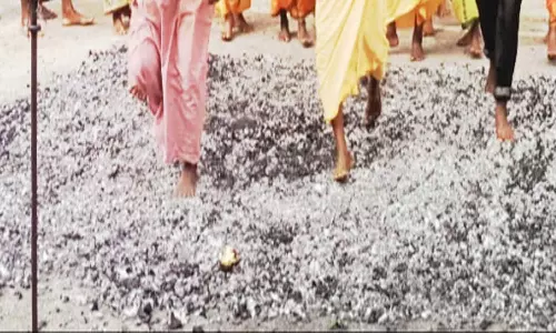 திரவுபதியம்மன் கோவிலில் தீமிதி விழா