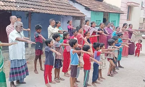 குற்றங்கள் இல்லாத தூத்துக்குடி மாவட்டத்தை உருவாக்குவோம் - விழிப்புணர்வு நிகழ்ச்சியில்  உறுதிமொழி எடுத்து கொண்ட பொது மக்கள்