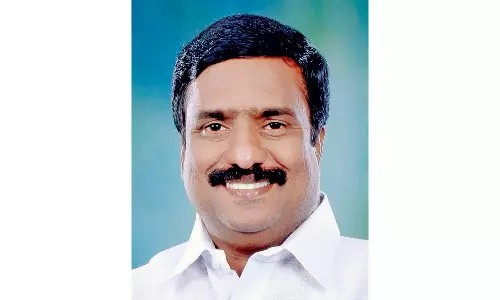 எதிர்க்கட்சிகளை விமர்சிப்பதை கவர்னர் நிறுத்த வேண்டும்