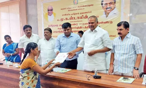 வருவாய், பேரிடர் மேலாண்மை துறை சார்பில் 500 பயனாளிகளுக்கு மாதாந்திர உதவித்தொகை- சபாநாயகர் அப்பாவு வழங்கினார்