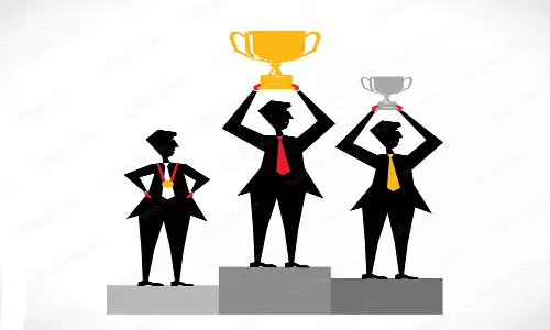 தமிழ் வளர்ச்சித்துறை சார்பில் கவிதை-கட்டுரை போட்டிகளில் வெற்றிபெற்ற மாணவர்களுக்கு பரிசு