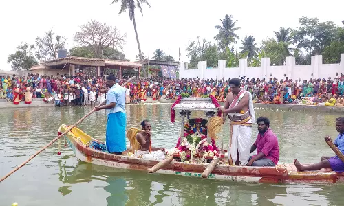 கடலூர் புது வண்டிபாளையத்தில் அப்பர் கரையேறும் ஐதீக நிகழ்ச்சி:திரளான பக்தர்கள் சாமி தரிசனம்