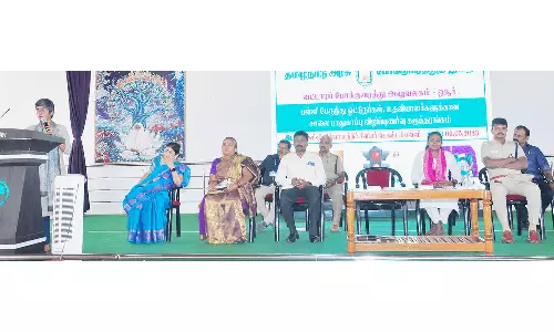 சாலை பாதுகாப்பு விழிப்புணர்வு கருத்தரங்கம்