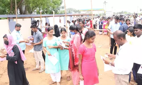 தஞ்சை மாவட்டத்தில் இன்று 7 மையங்களில் நீட் தேர்வு நடந்தது