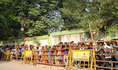 சிஎஸ்கே- டெல்லி கேப்பிட்டல்ஸ் இடையே போட்டி: சேப்பாக்கத்தில் இன்று காலை 7 மணி முதல் டிக்கெட் விற்பனை