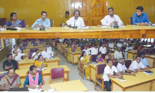 குமரி மாவட்டத்தில் உள்ள அனைத்து ஊராட்சிகளிலும் குடிநீர் விநியோகத்தை முறைபடுத்தி வழங்க வேண்டும்