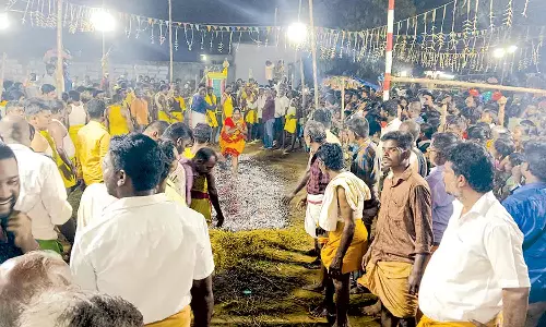 மாரியம்மன் கோவிலில் தீமிதி திருவிழா