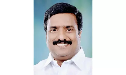 அரசின் வெற்று அறிவிப்புகள் சாதனைகளாகாது