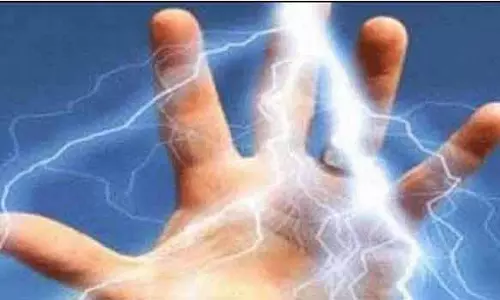 மின்சாரம் தாக்கி கட்டிட தொழிலாளி சாவு