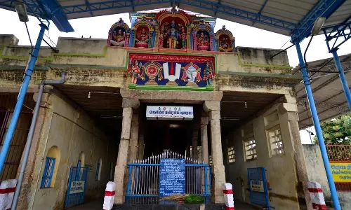 திருவேங்கடநாதபுரம் வெங்கடாஜலபதி கோவிலில்  கருட வாகன புறப்பாடு - திரளான பக்தர்கள் தரிசனம்