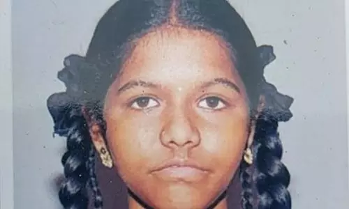 கடலூரில் தந்தை இறந்த சோகத்திலும் தேர்வு எழுதிய மாணவி 479 மதிப்பெண் பெற்று தேர்ச்சி