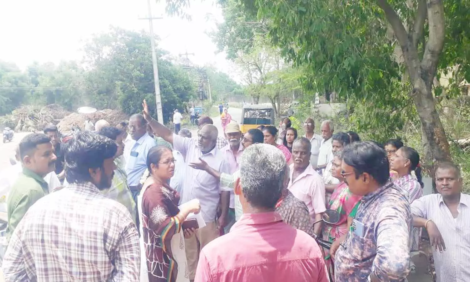 தொரப்பாடியில் கால்நடை ஆஸ்பத்திரி கட்ட எதிர்ப்பு தொரப்பாடியில் கால்நடை ஆஸ்பத்திரி கட்ட எதிர்ப்பு