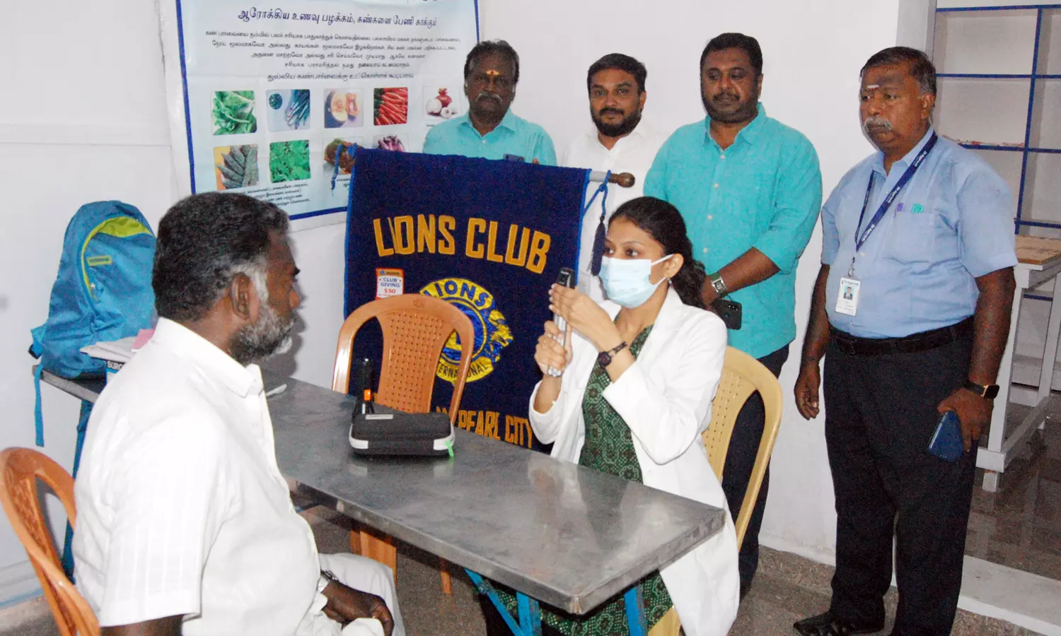 செங்கோட்டை அருகே இலவச கண் பரிசோதனை முகாம் செங்கோட்டை அருகே இலவச கண் பரிசோதனை முகாம்