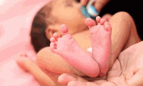 ஆம்புலன்சில் கர்ப்பிணிக்கு ஆண் குழந்தை