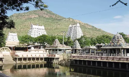 அருணாசலேஸ்வரர் கோவிலில் ஆகம விதிப்படி பகலில் நடைசாத்த வேண்டும்