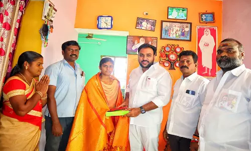 பிளஸ்-2 பொதுத் தேர்வு:  செஞ்சி அரசு பள்ளிகளில் 100 சதவீதம் மாணவர்கள் தேர்ச்சி