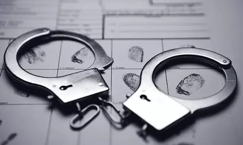 சோழவரம் அருகே ஊராட்சி துணைத்தலைவரின் அண்ணன் கொலையில் 3 பேர் சிக்கினர்